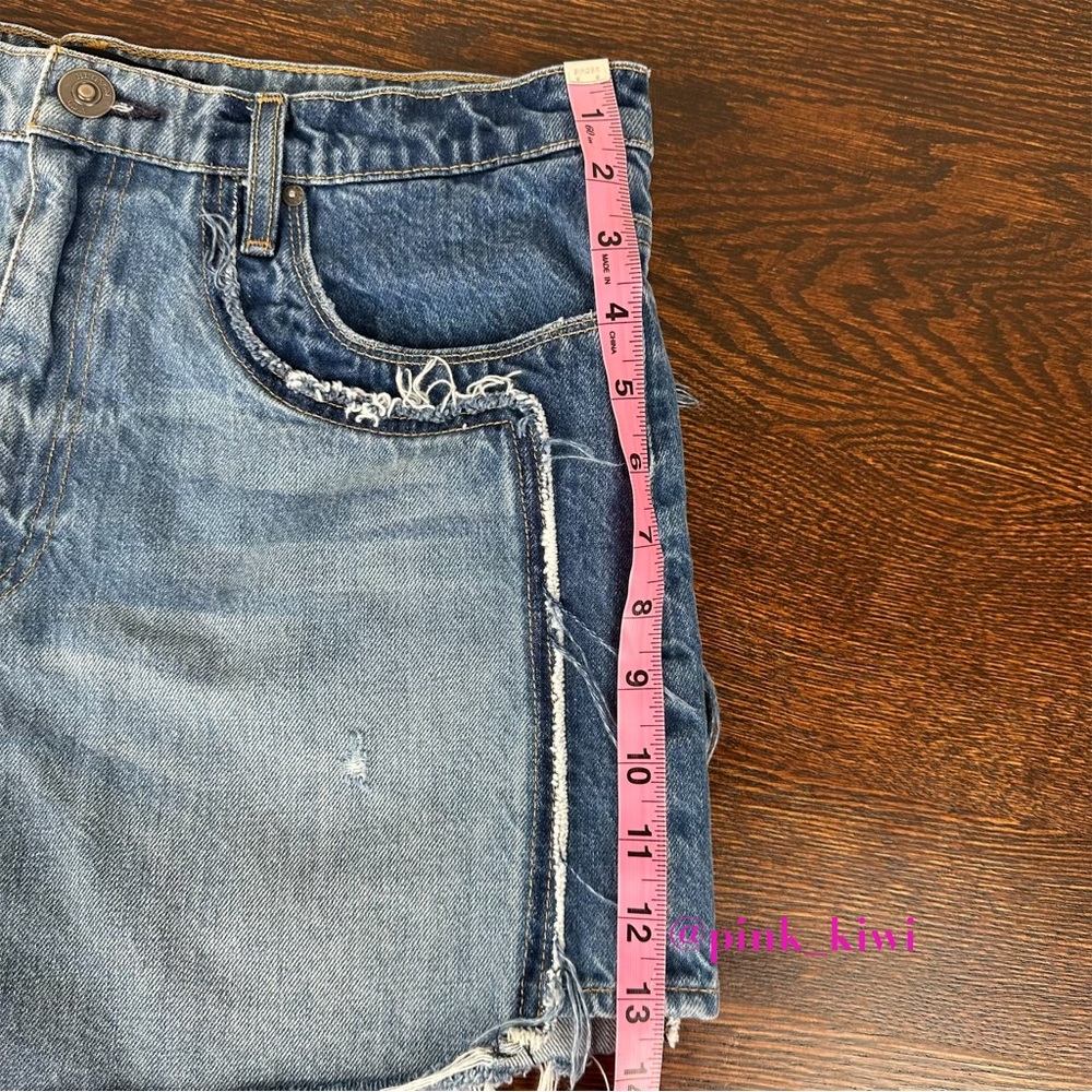 Hudson Blue Deconstructed High Rise Cutoff Jean Shorts - Picture 12 of 14
